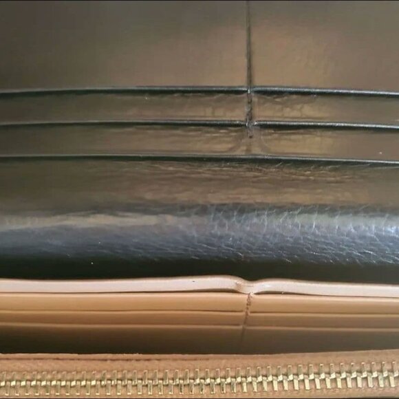 used PRADA Bi-fold leather wallet - Picture 7 of 11